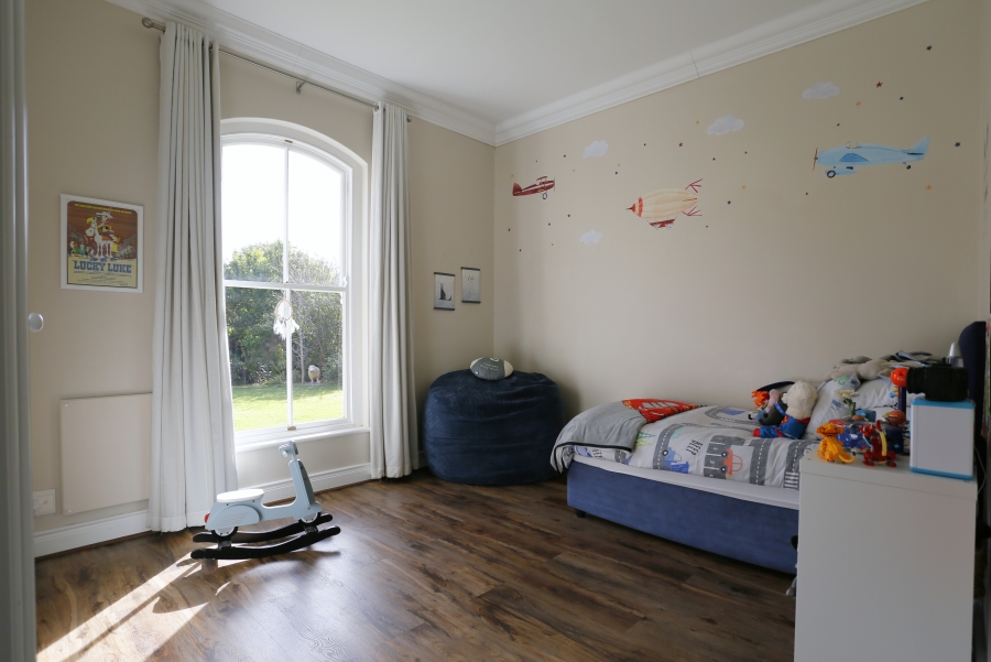 4 Bedroom Property for Sale in Constantia Western Cape